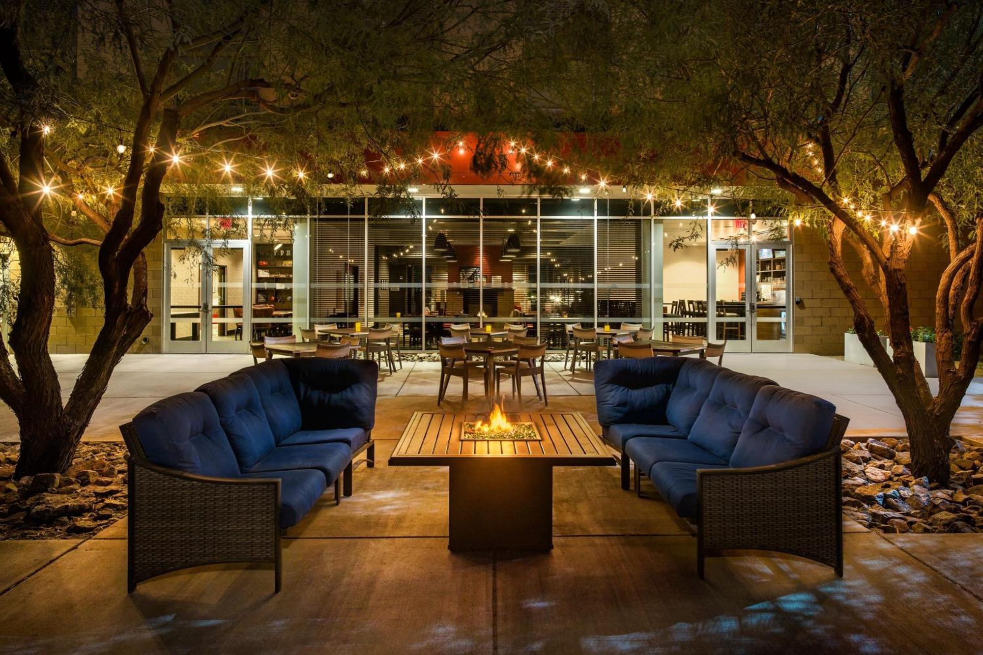 Four Points By Sheraton At Phoenix Mesa Gateway Airport Exterior foto